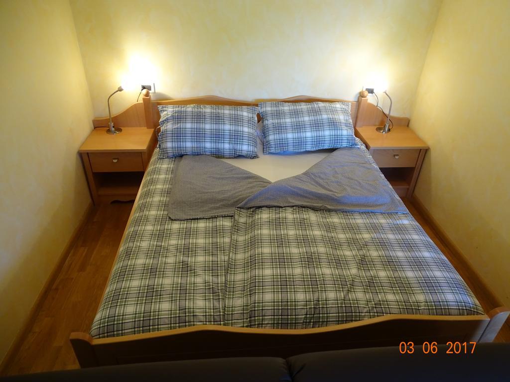 L'Angolo Di Sissi Apartment Коле Изарко Екстериор снимка