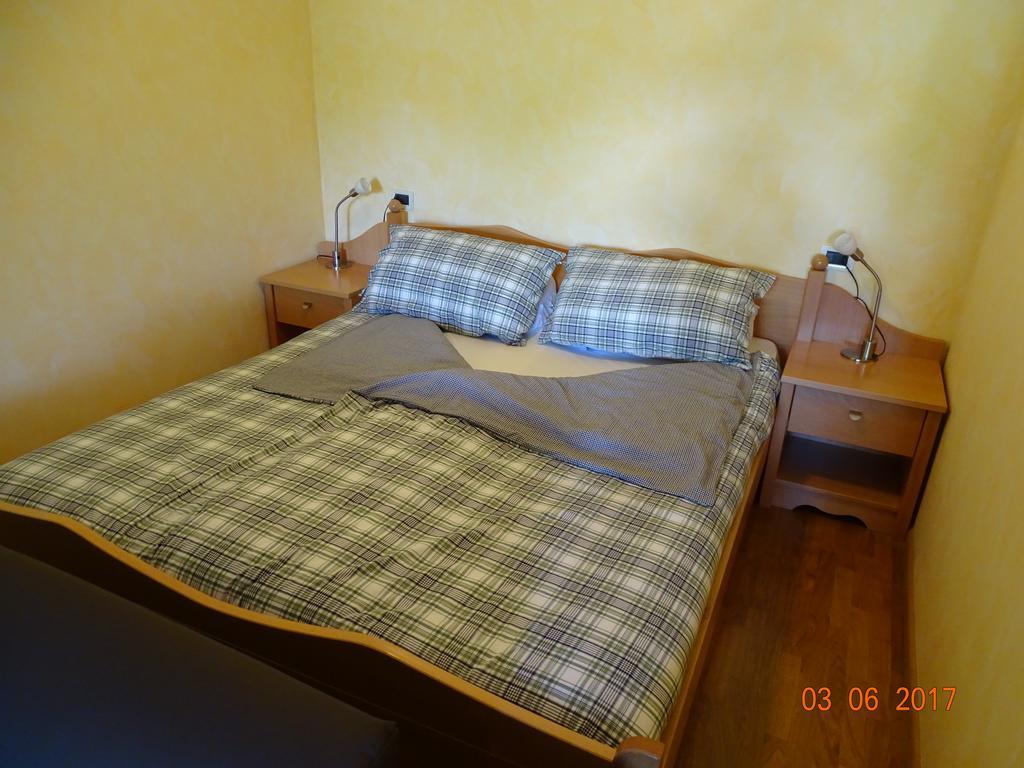 L'Angolo Di Sissi Apartment Коле Изарко Екстериор снимка
