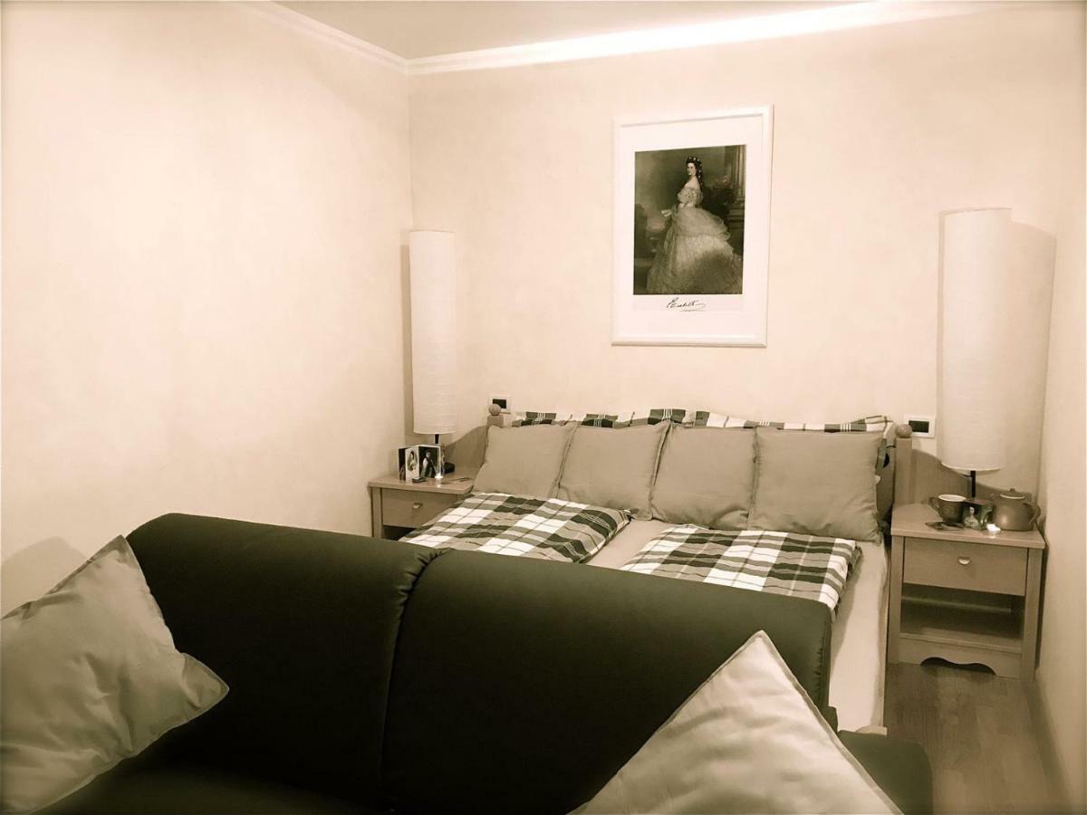 L'Angolo Di Sissi Apartment Коле Изарко Екстериор снимка